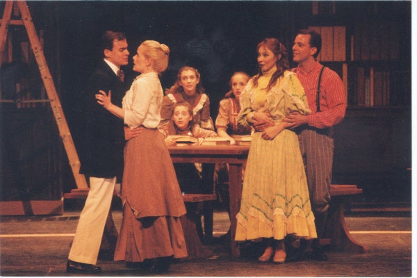 l to r: Larry Cook (Harold Hill), Janine Seresseque (Marion), Petrina Jones & Stefan Sittig